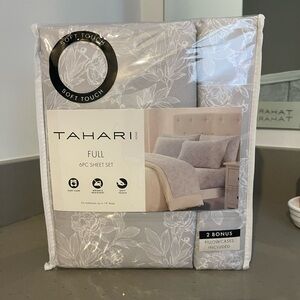 BNWOT Tahari Full Size 6 piece sheet set
